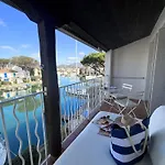 Rénové Avec Balcon Dans Port Grimaud, Parking Inclus - Fr-1-868-11 *