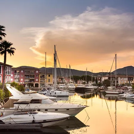 Renove Avec Balcon Dans Port Grimaud, Parking Inclus - Fr-1-868-11