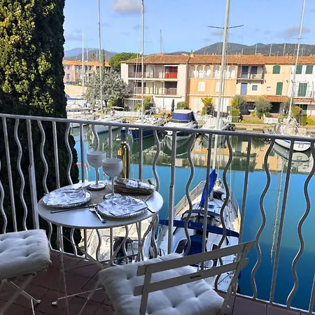 Apartament Renove Avec Balcon Dans Port Grimaud, Parking Inclus - Fr-1-868-11 Grimaud