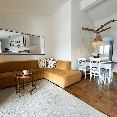 Apartament Renove Avec Balcon Dans Port Grimaud, Parking Inclus - Fr-1-868-11 Grimaud
