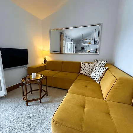 Renove Avec Balcon Dans Port Grimaud, Parking Inclus - Fr-1-868-11 Grimaud