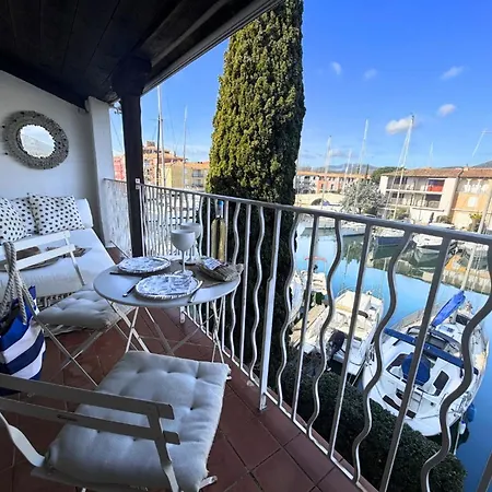 Renove Avec Balcon Dans Port Grimaud, Parking Inclus - Fr-1-868-11 * Grimaud