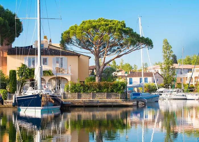 Renove Avec Balcon Dans Port Grimaud, Parking Inclus - Fr-1-868-11 Διαμέρισμα
