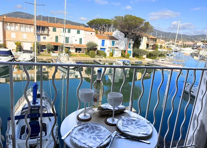Renove Avec Balcon Dans Port Grimaud, Parking Inclus - Fr-1-868-11 Grimaud